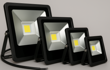 Як вибрати світлодіодний прожектор для дому та вулиці